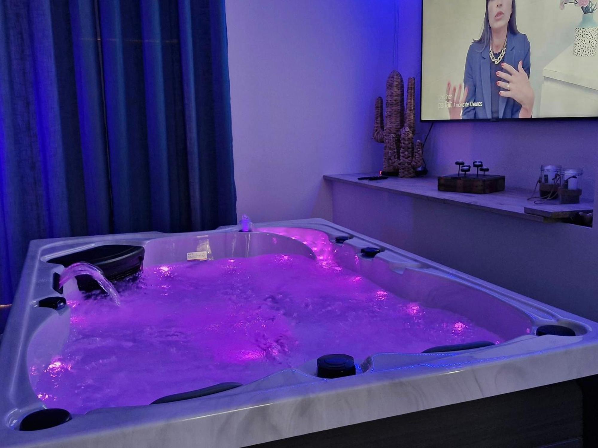 Blue Lagoon Spas מונטובן מראה חיצוני תמונה